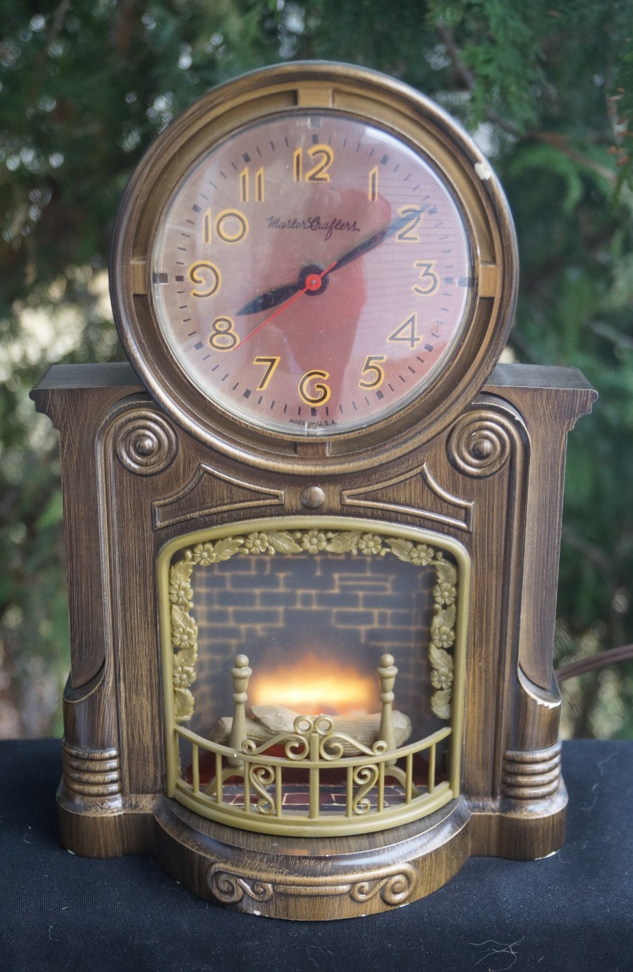 1960s Mastercrafters Animated WOOD GRAIN Fireplace Novelty Clock - SEE VIDEO gallery