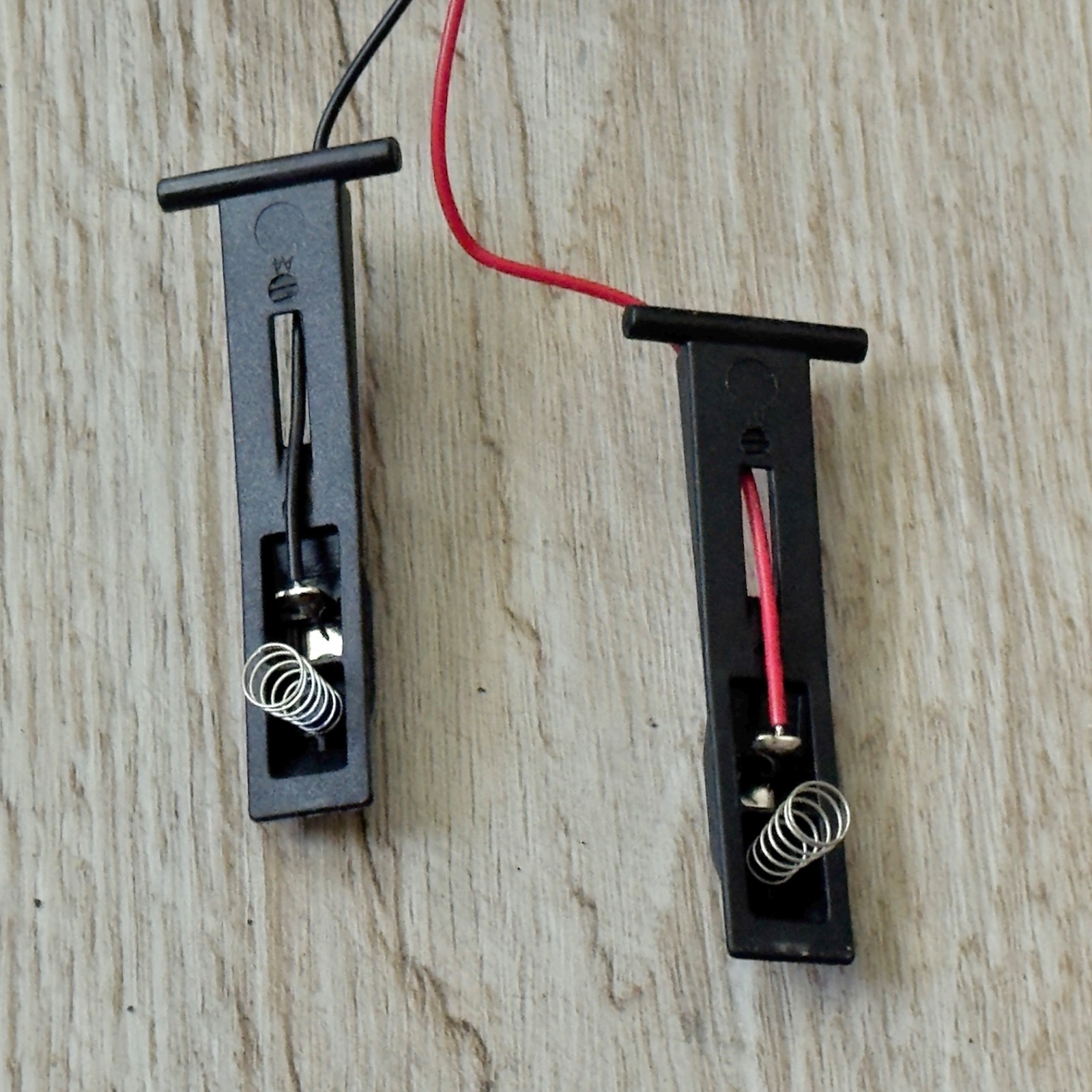 OEM Shark Charging Contacts Part For Self Empty Dock Base XDCK2600WA 30 Tested gallery