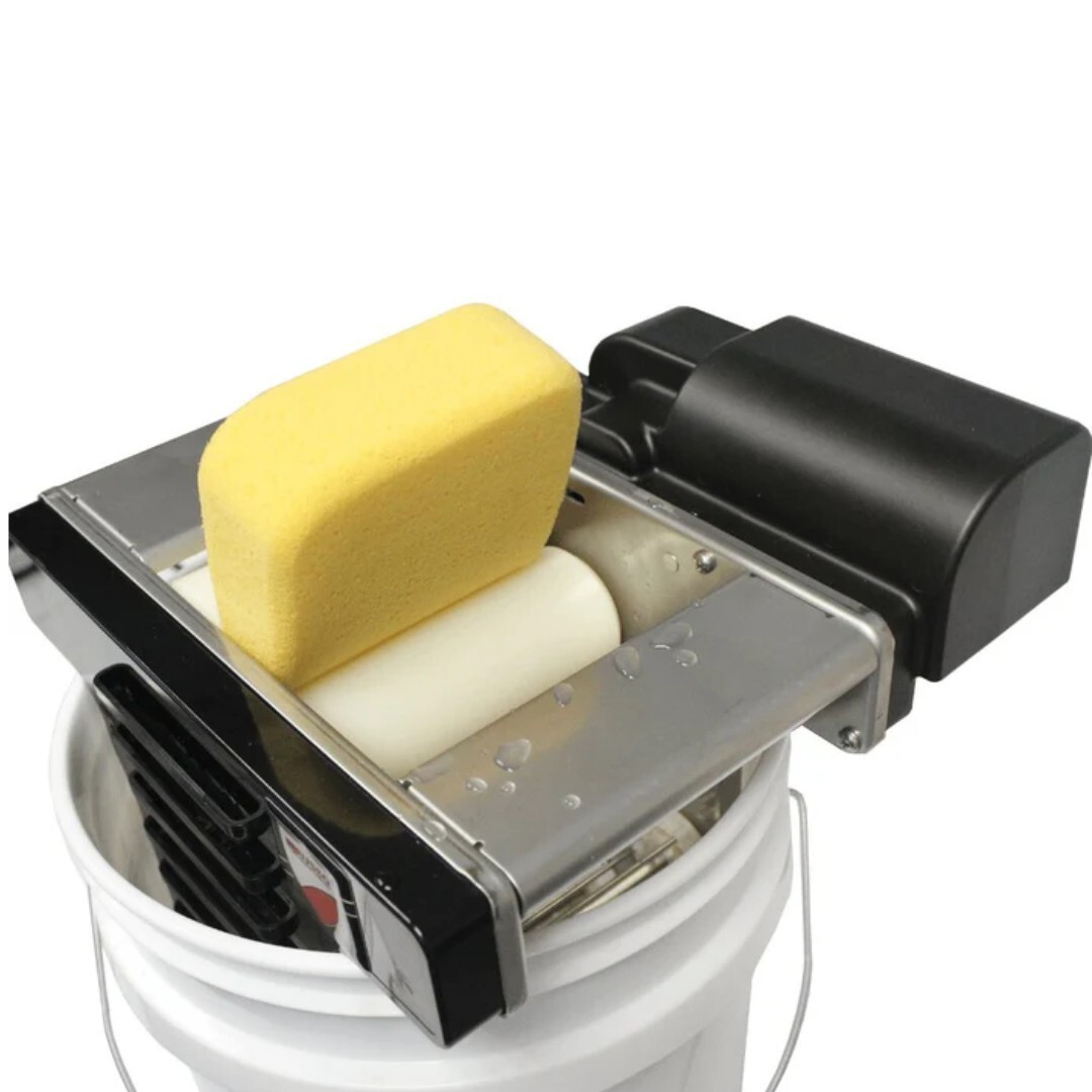 RTC WRINGO AUTOMATIC SPONGE CLEANING gallery