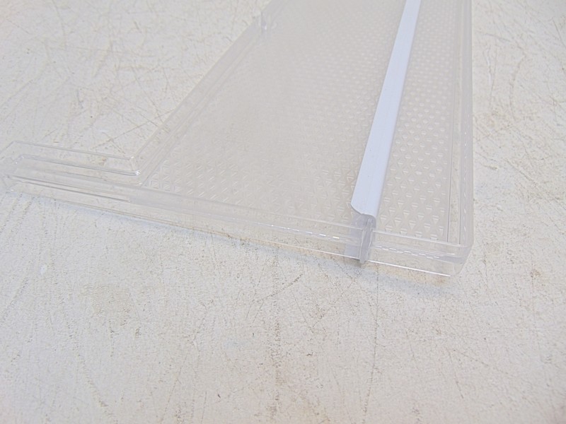 Frigidaire Refrigerator FRFS2823AS3 Center Crisper Support 5304531085 gallery