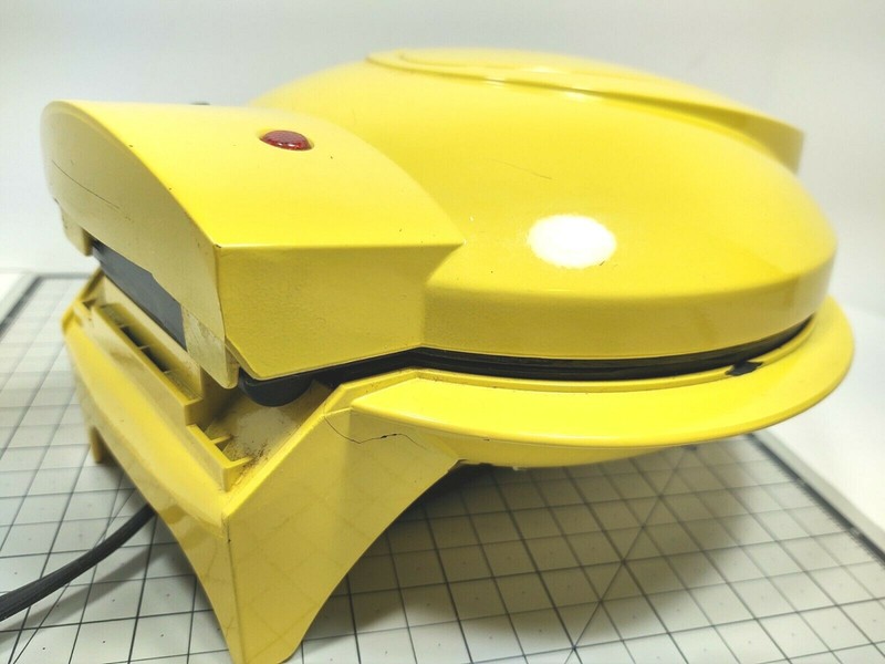 Super Pretzel Soft Pretzel Maker Yellow Makes 5 Pretzels-Smart Planet Tested. gallery