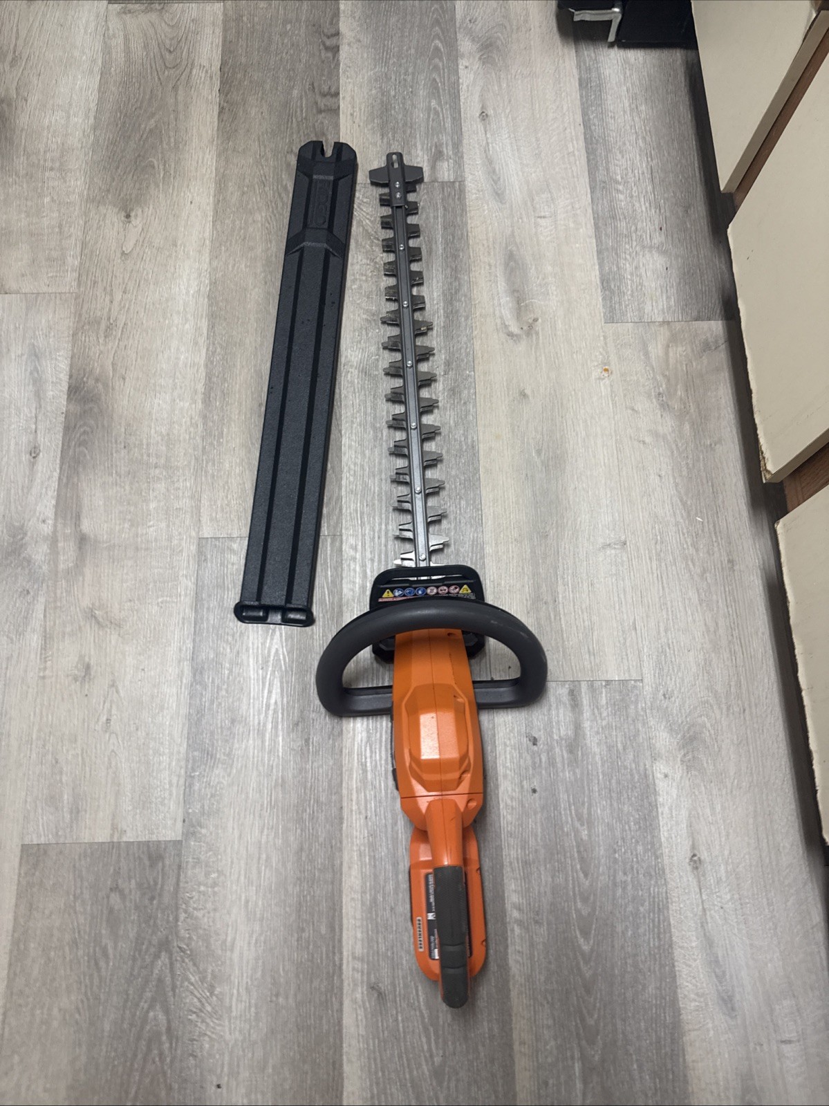 RIDGID R01401B 22" 18V Brushless Cordless Hedge Trimmer (Tool Only) Used BHT-18T gallery