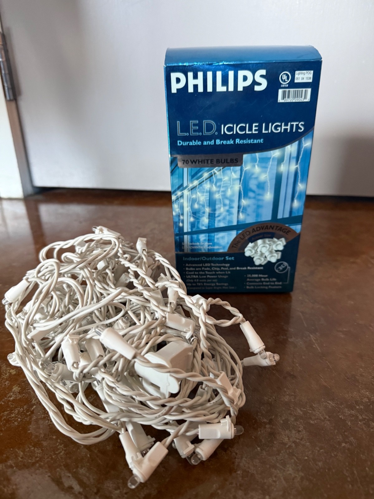 Philips LED Icicle Lights 70 White Bulbs Durable Break Resistant White Wire EUC gallery