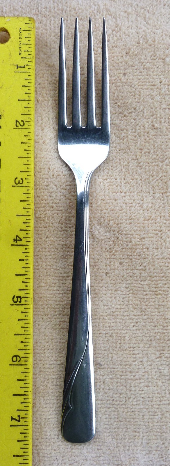 Oneida Ltd. Stainless Oceanic pattern Dinner Fork 7 1/4 inches gallery