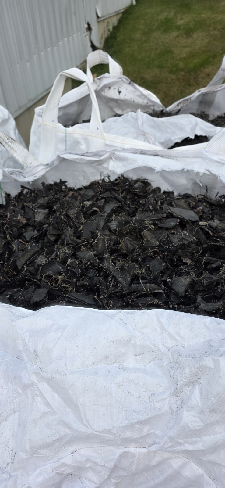 Shredded Rubber Recycled Tires For Soil Fill Water Dam Pond Drive Base Fuel TDF gallery