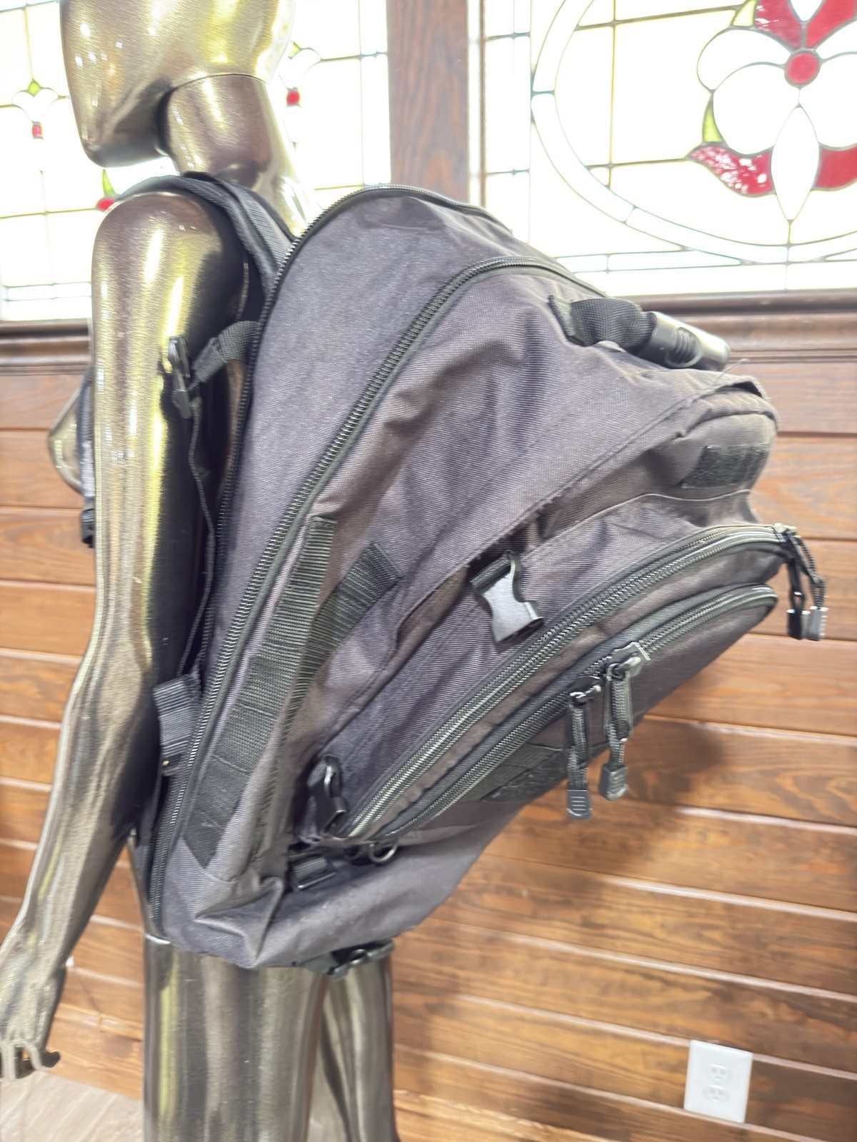 Mercury Hiking Backpack Large Black with Hydrapak 5