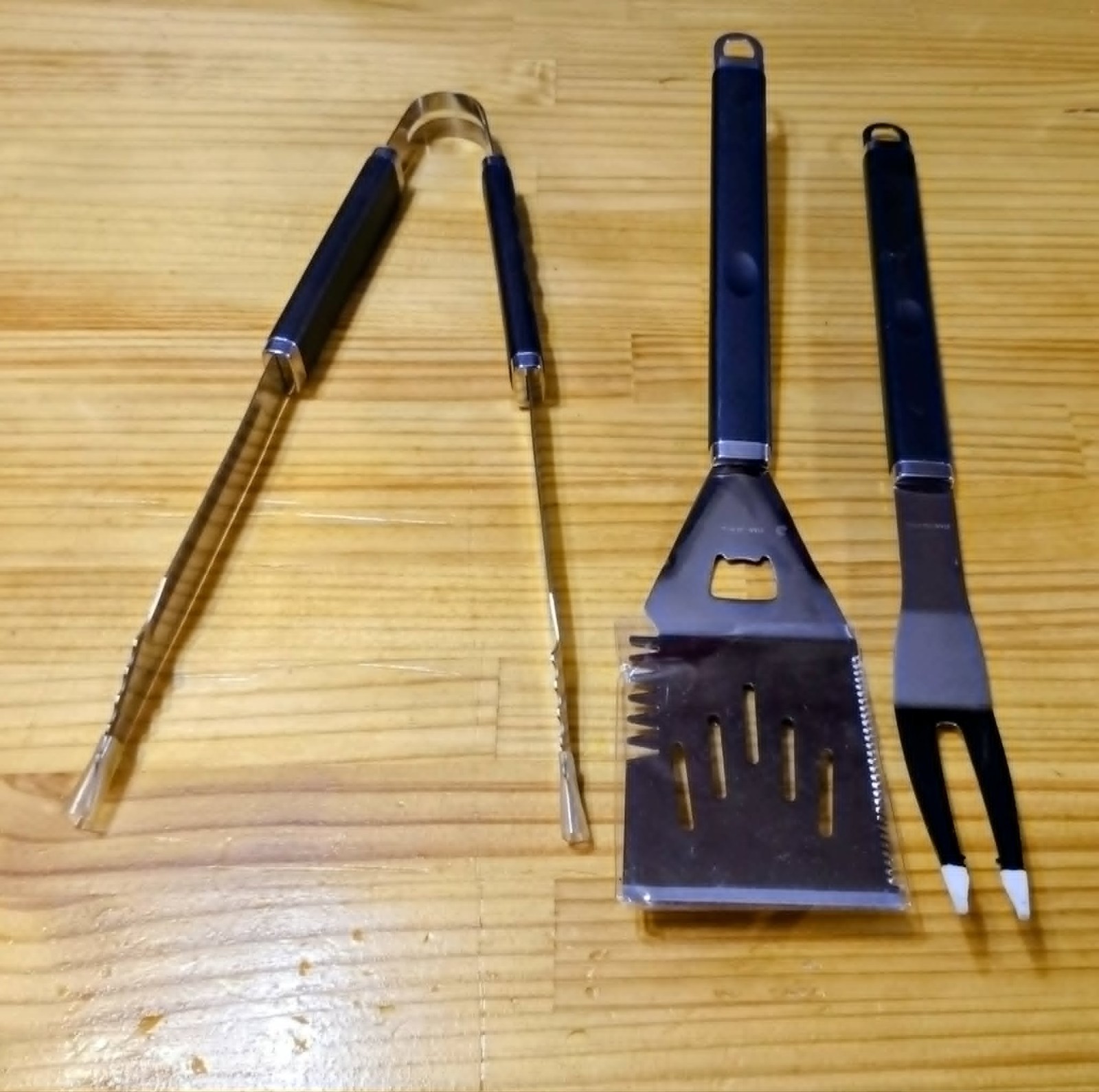 3 Pc Stainless Steel BBQ Grill Tool Set Tongs Spatula Fork New Unused Black gallery