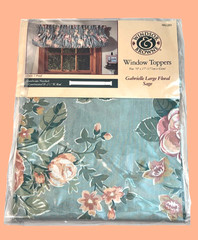 Windsor & Browne Pouff Valance Floral Green Peach Gabrielle 70″ x 17″ VTG 1994