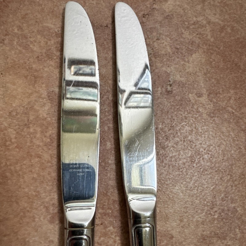 Gorham Shell 2 Dinner Knives Stainless Steel 18/8 Flatware gallery
