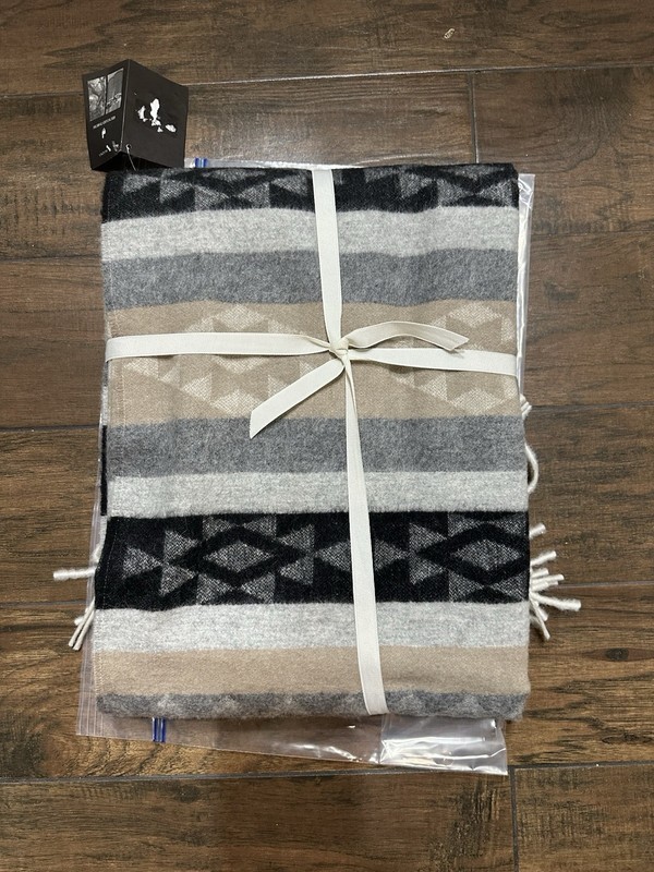 NWT INCAlpaca Aztec Alpaca Blend Throw 60 x 70” Tan Gray Tones W/Fringe gallery