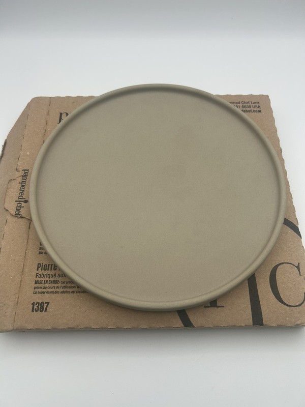 Pampered Chef 1387 Pizza Stone Personal Size Stone Round Stoneware Never Used E1 gallery