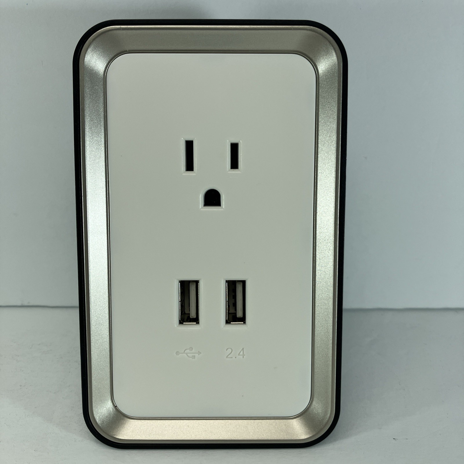 Sharper Image Plate Power USB Wall Plate Charger TSI-609 ISB & ISB 2.4 Outlets gallery