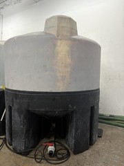 Large Circular Plastic Above-Ground Water Tank Black and White