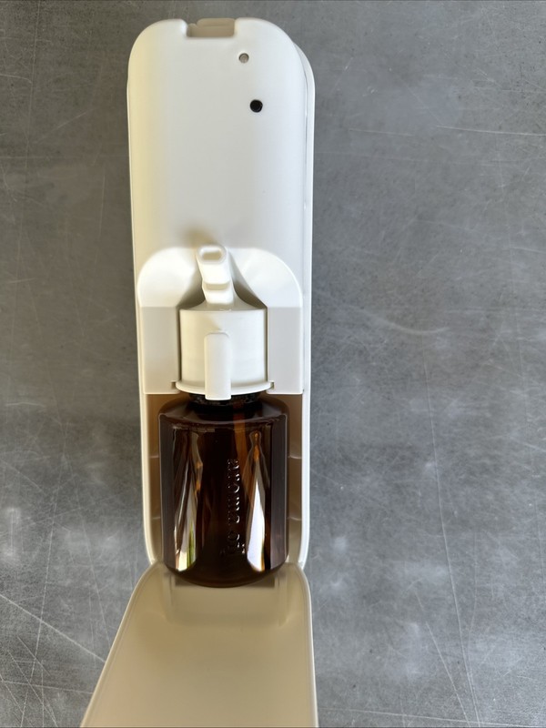 AROMAPRO Plug-in Diffuser for Home, Office, Spa*** Bluetooth APP*** 800 sq. gallery