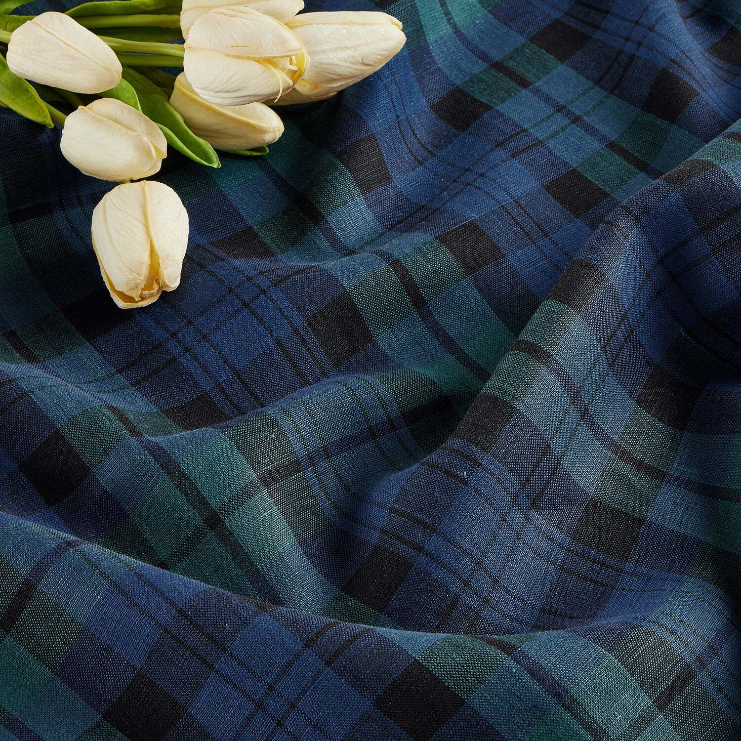 Solino Home 100% Pure Linen Table Runner | Blackwatch Plaid gallery