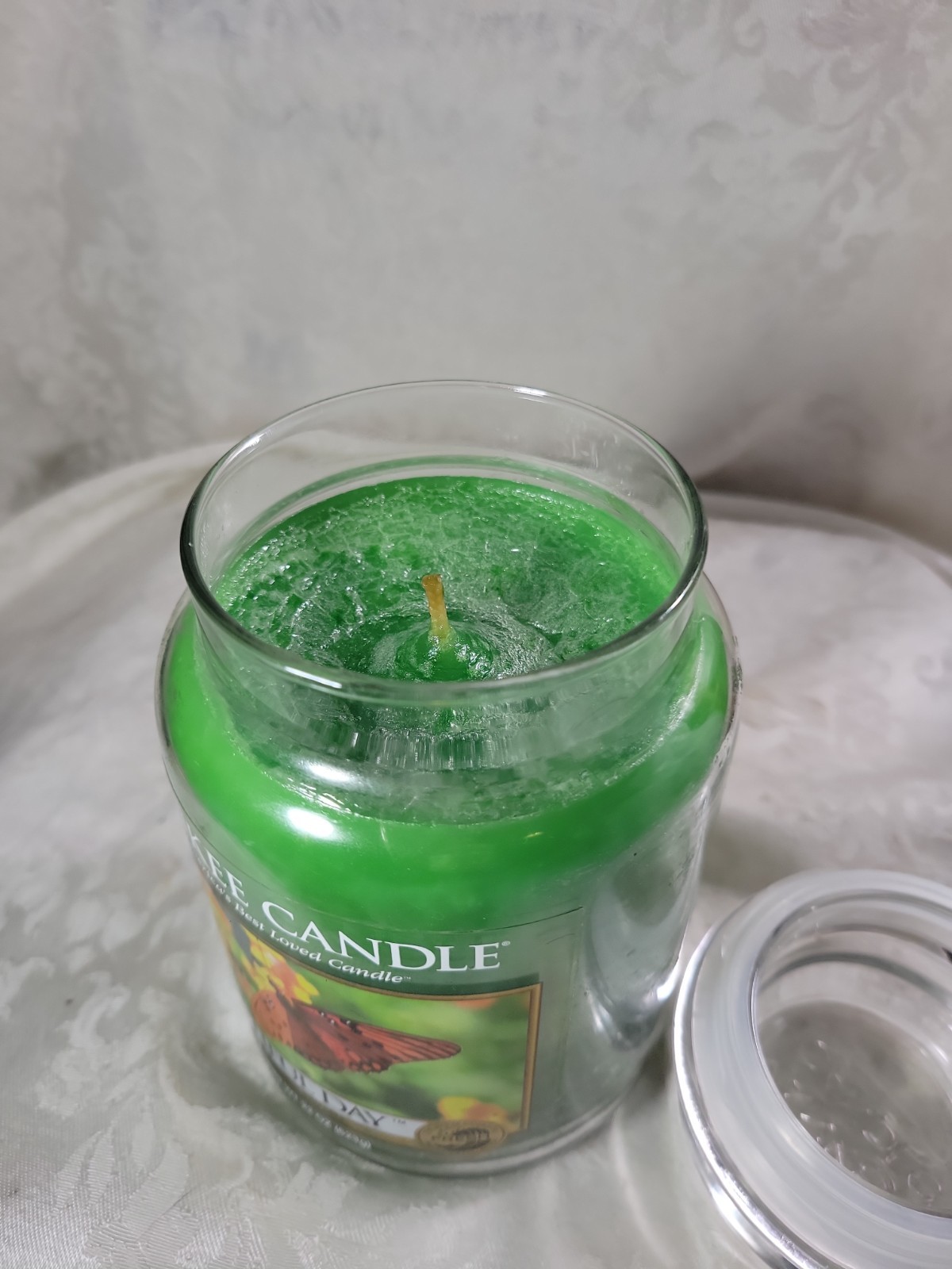 Yankee Candle Beautiful Day Large Jar - Classic Label - Unburned gallery