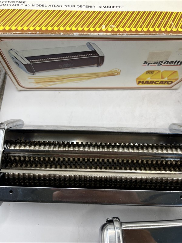 Marcato Spaghetti & Pappardelle Attachment for Atlas 150 Pasta Machine Silver gallery
