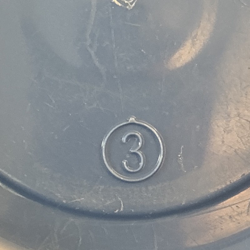 Rubbermaid Blue Servin Saver #2 (0027) #3 (0029) Replacement Lids ONLY gallery
