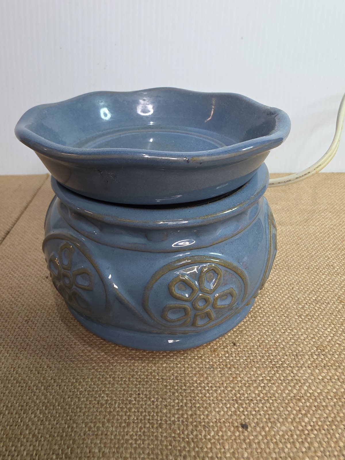 SC Johnson & Son Electric SCJ-183 Wax Warmer Plate And Dish Blue & Olive Green gallery