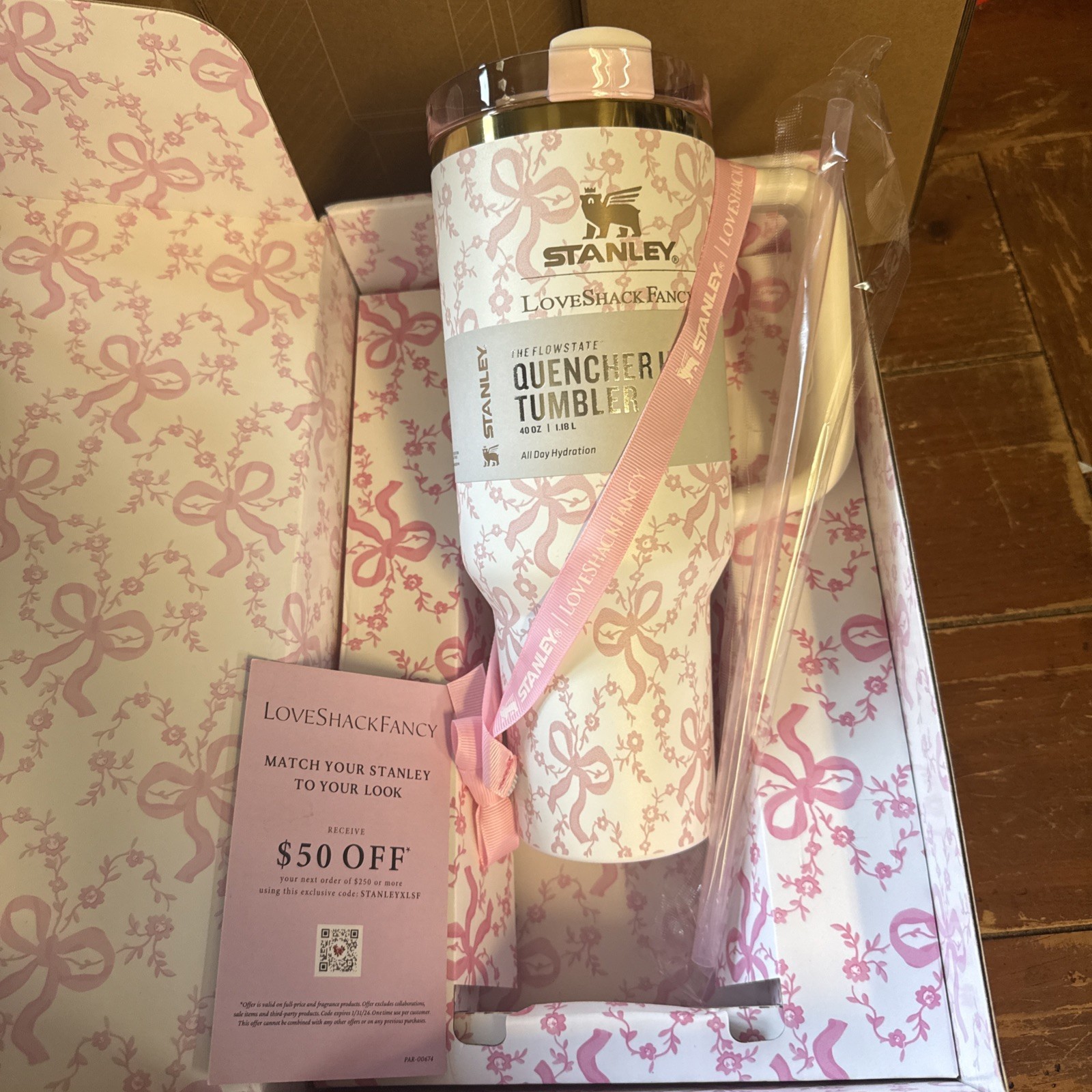 💕Stanley x LoveShackFancy 40 oz Quencher H2.0 NIB 💕 gallery