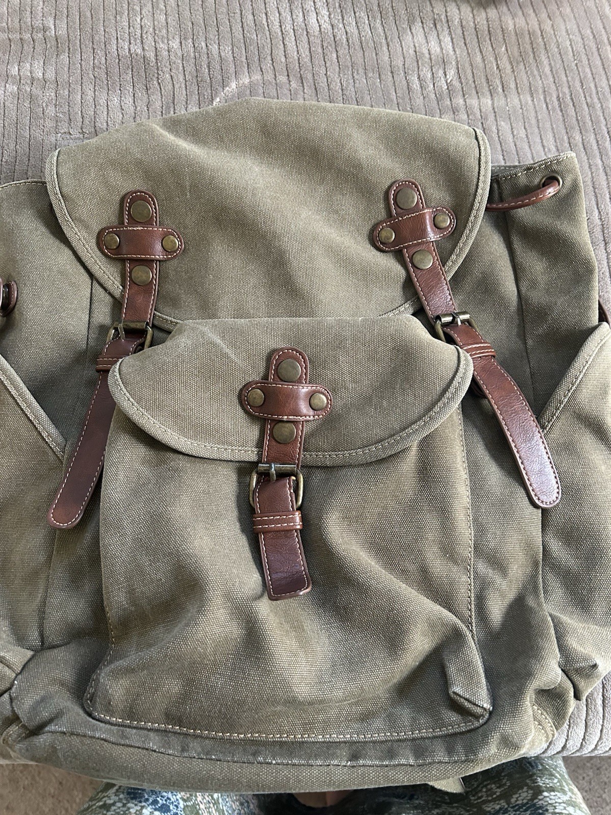 Cargoit  Canvas Backpack  Army Green With Leather Straps And Brass Hardware.