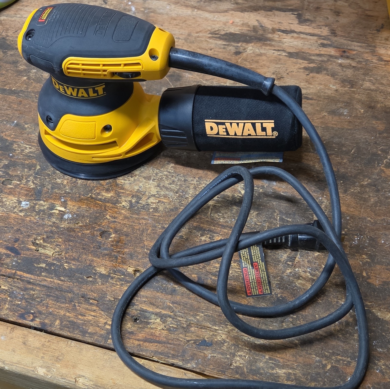 DEWALT DWE6423 Random Orbit Palm Sander, 120V Corded Electric gallery