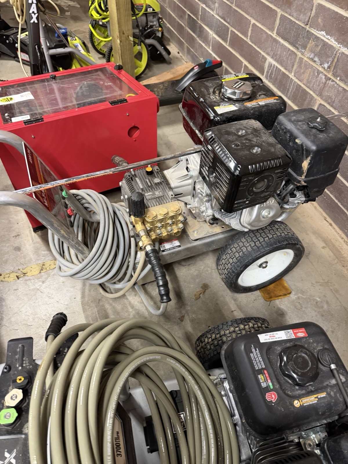 Mi-T-M 4000 PSI Gas Pressure Washer gallery