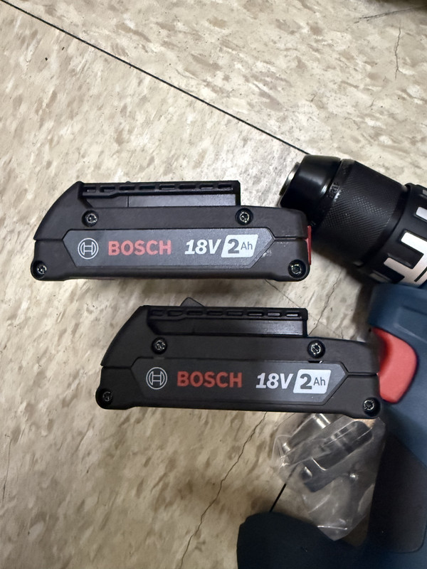 New Bosch 18V Drill Driver/Impact Driver Combo Kit GXL18V-26B22 gallery
