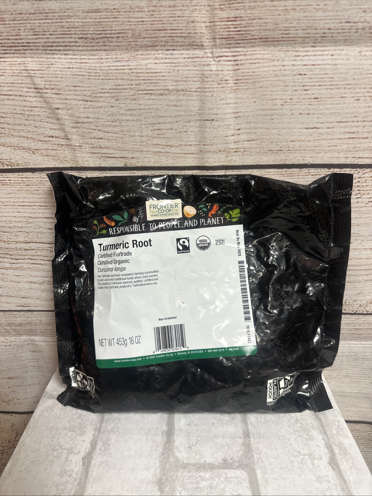 Frontier Co-Op Ground Turmeric Root 16 oz Pkg Organic Fair trade Bb 05/2028 gallery