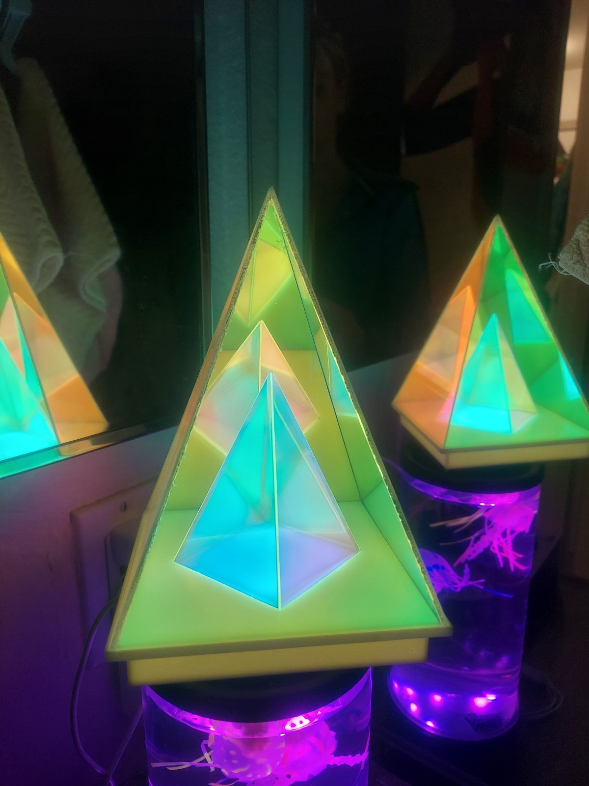 Triangle Pyramid Night Light gallery