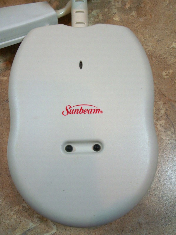 Sunbeam O38 - Remote Heating Blanket Controller w/ 2 Power Supplies for Blanket gallery