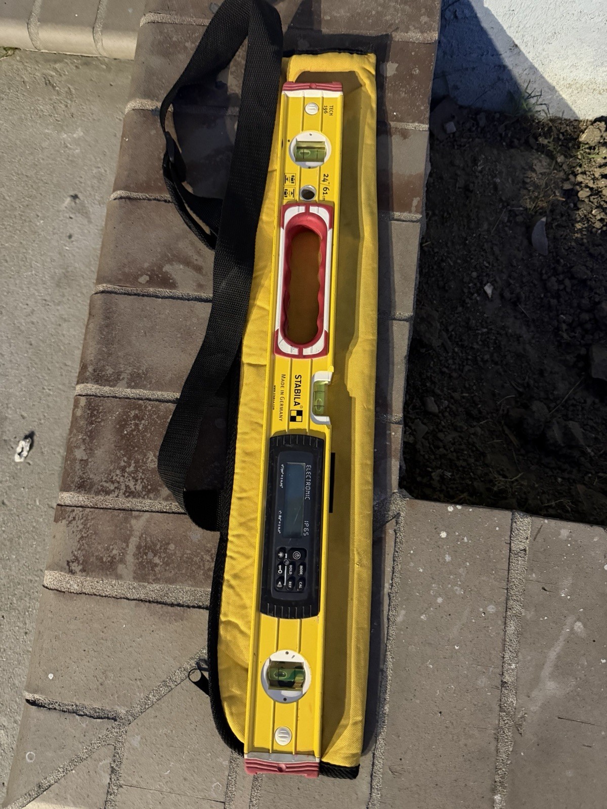 Stabila 24" Tech 196-DL Digital Electronic Level with Case gallery