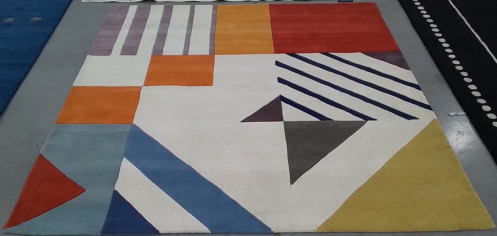 IVORY / MULTI 7'-0" x 7'-0" Flaw in Rug, Reduced Price 1172780826 FTV120A-7SQ gallery