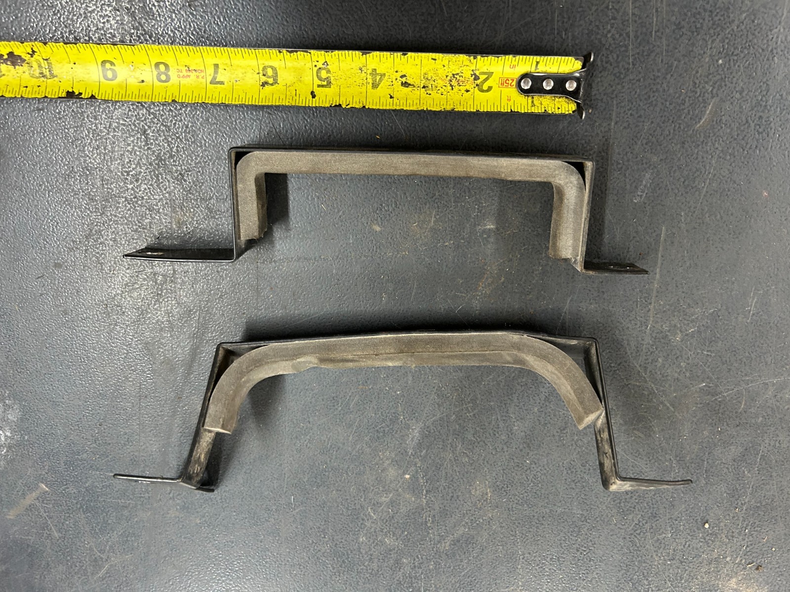 2018 Hustler Raptor SD fuel tank mount brackets #117059 117060 gallery