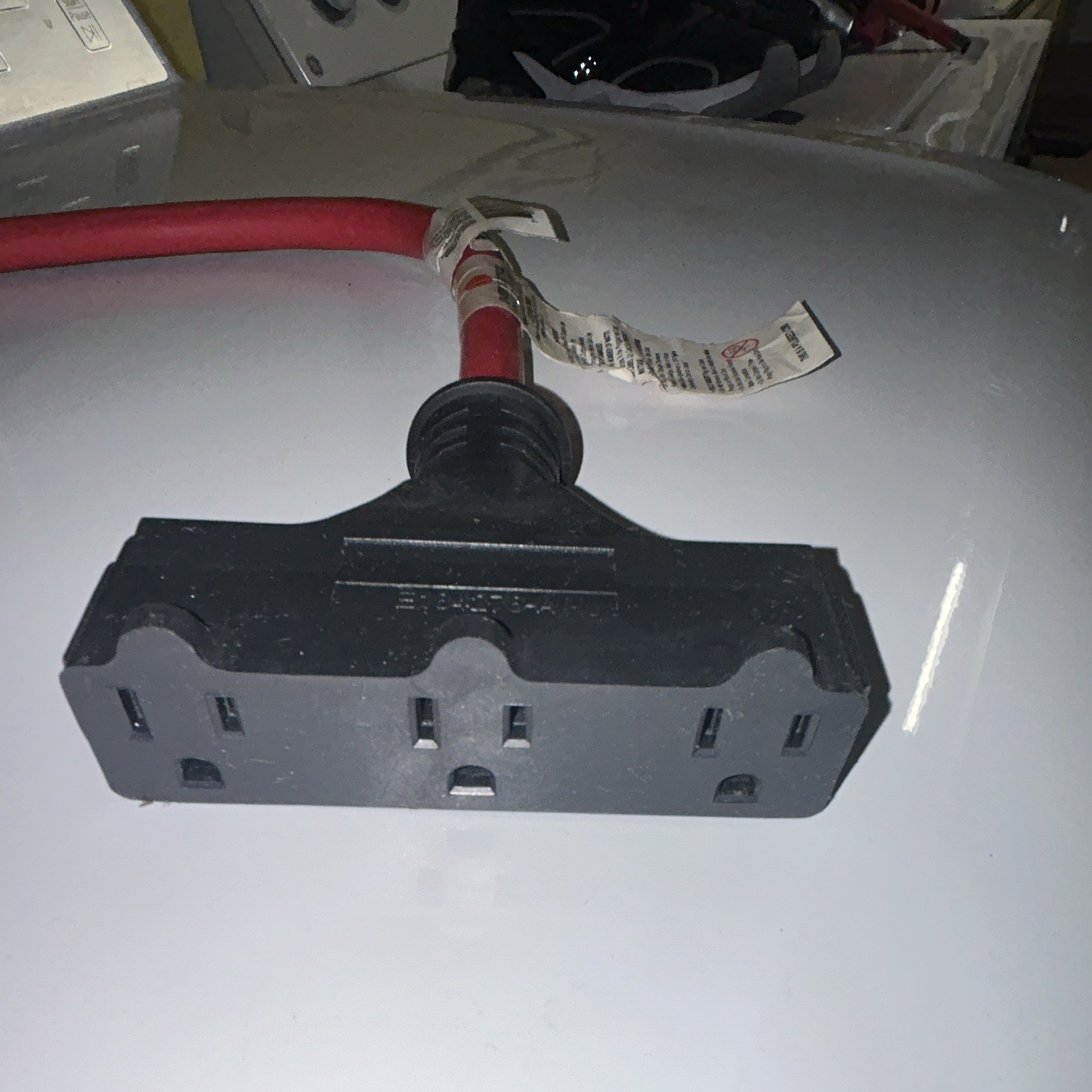 3-Outlet Extension Cord Adapter, US Plug, 15A 125V 1875W Max, Red/Black gallery
