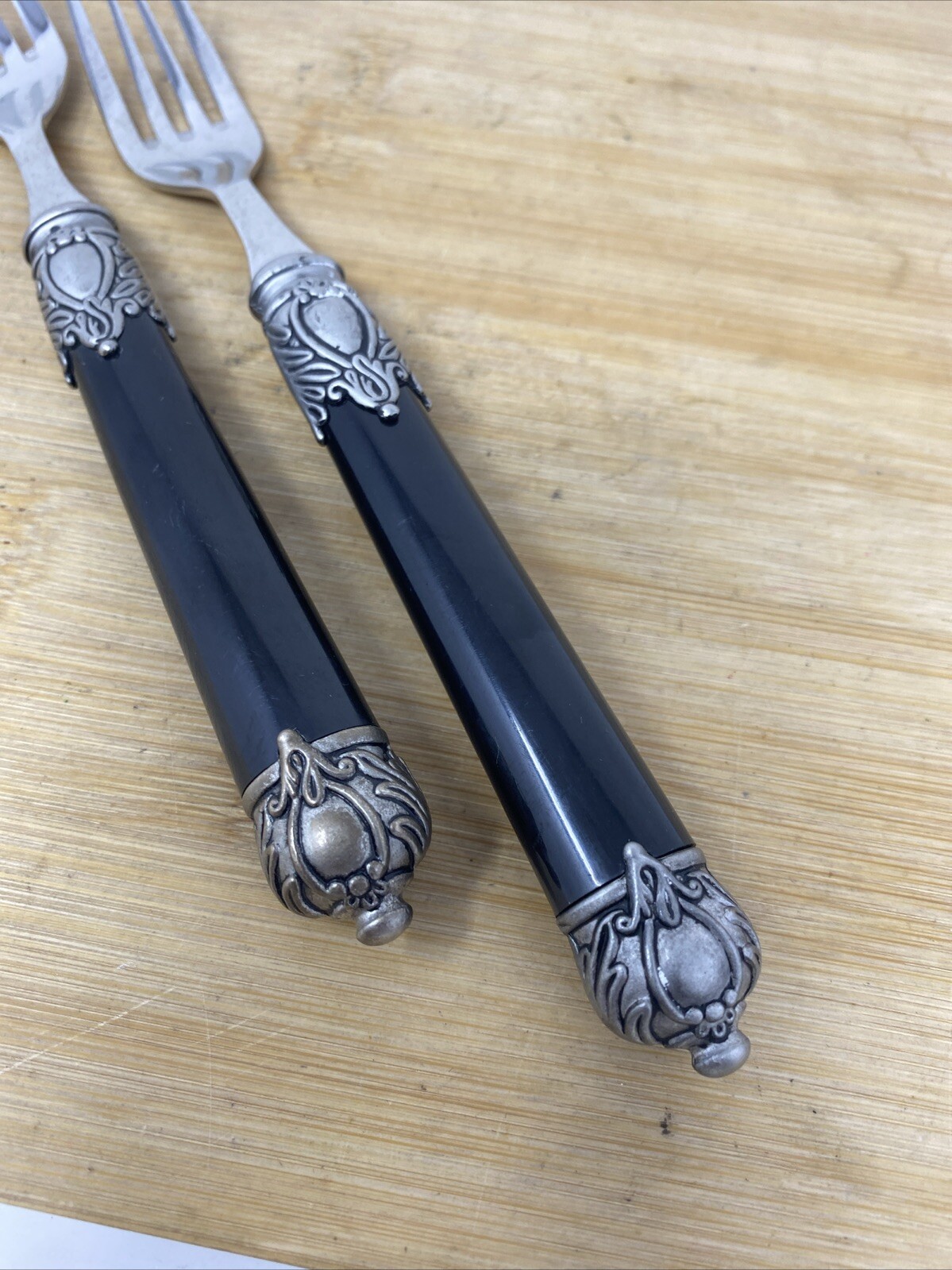 Home Essentials Renaissance Black Salad Forks 18/10 Stainless Flatware, 2 gallery
