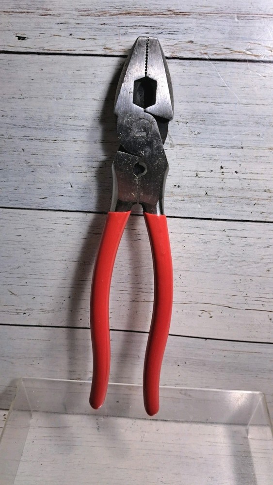 High Leverage Linesman Pliers with Crimping Tool 9.5 Inch Red Handle