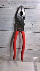 High Leverage Linesman Pliers with Crimping Tool 9.5 Inch Red Handle