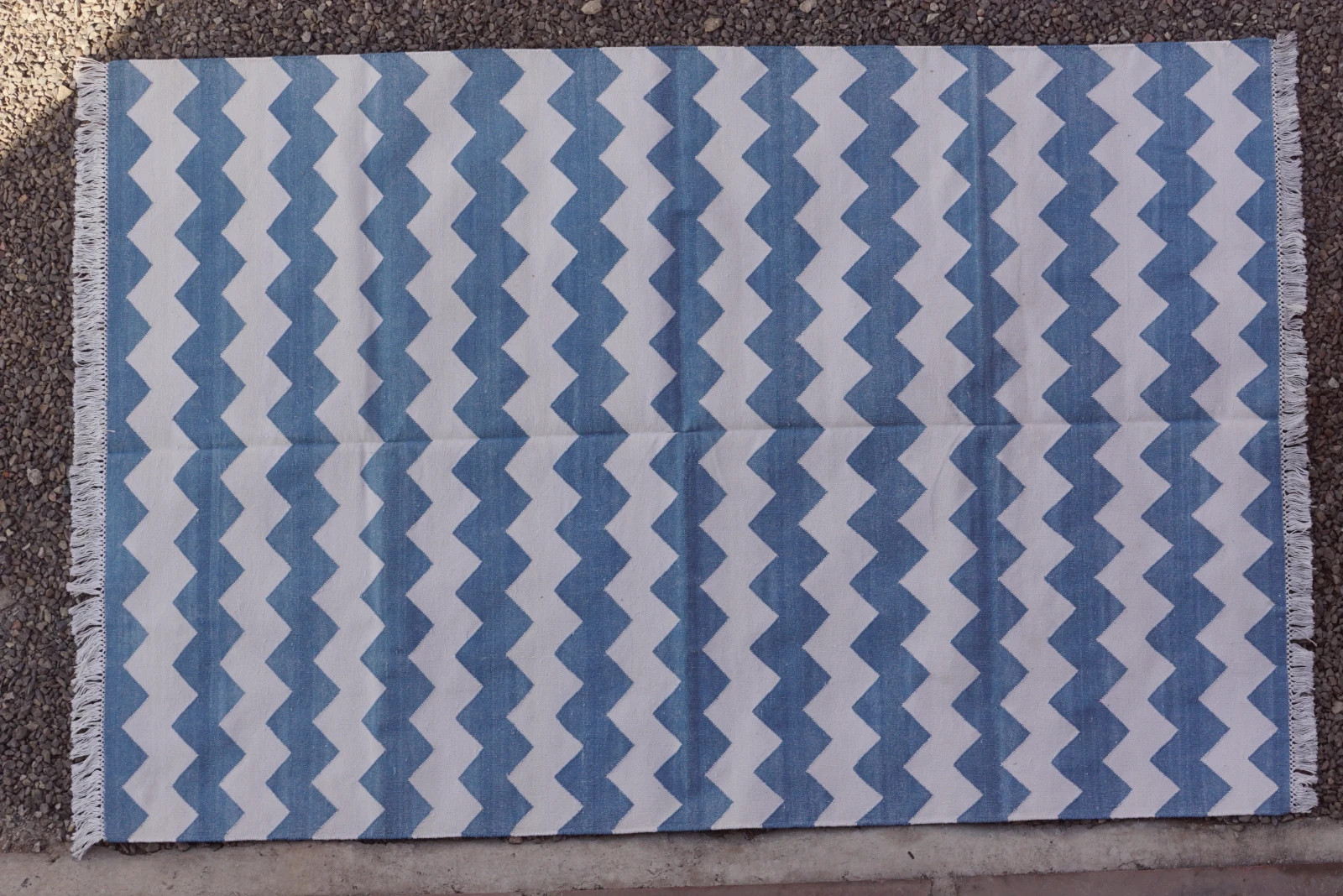 Rugmoda Cotton Blue White Chevron 4x6 ft Geometric Living Room Area Rug gallery