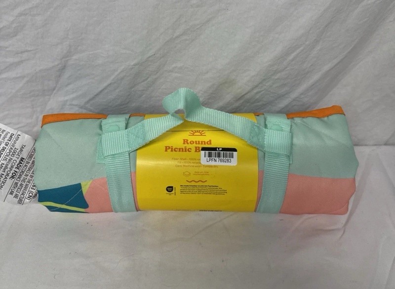 Sun Squad Summertime Round Picnic Blanket 2 Person Water Repellent Blanket. gallery