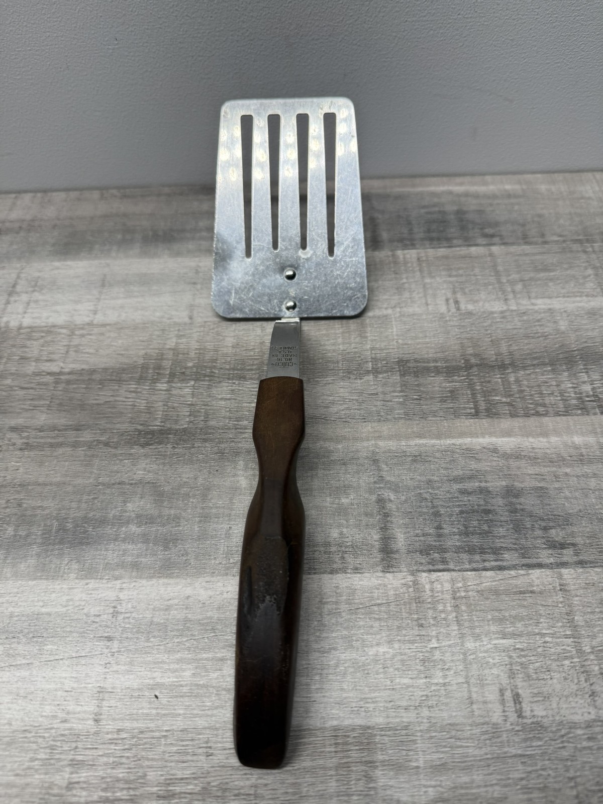 CUTCO No. 16 Slotted Spatula Turner Stainless Steel Blade Wood Handle USA Made gallery
