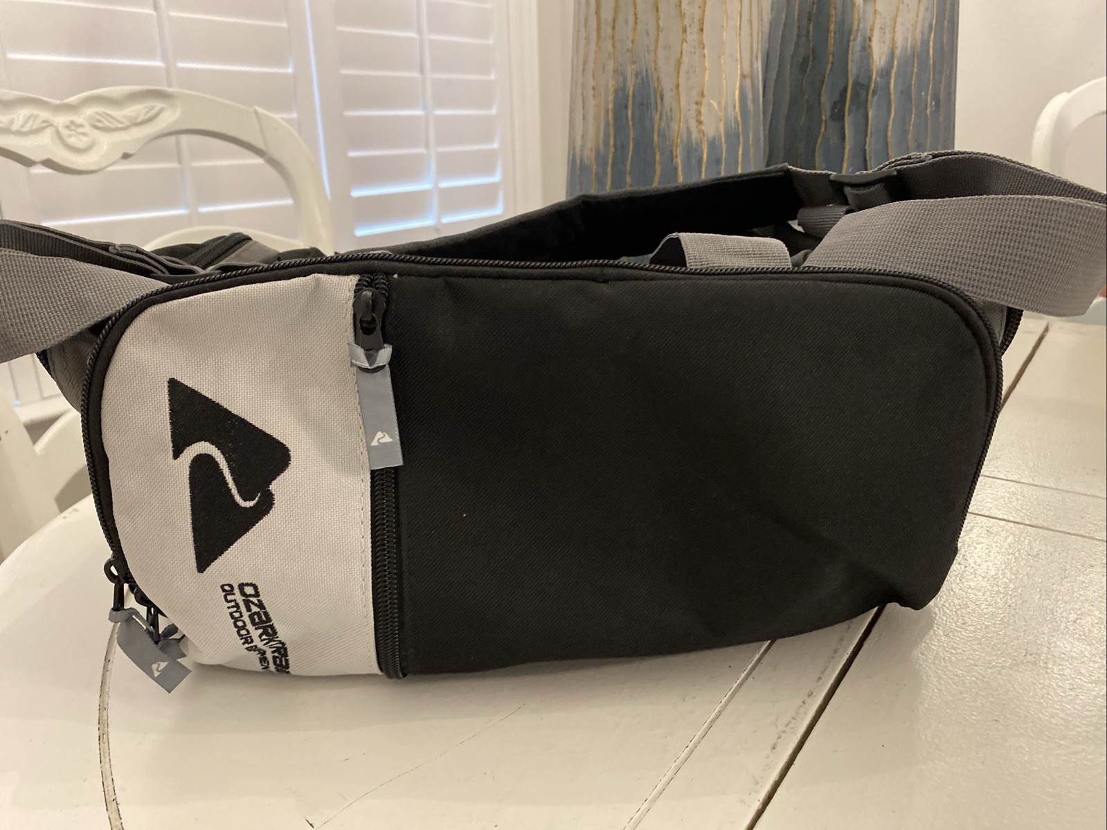 Ozark Trail Duffle Bag Outer Pockets Zip Close Heavy Duty