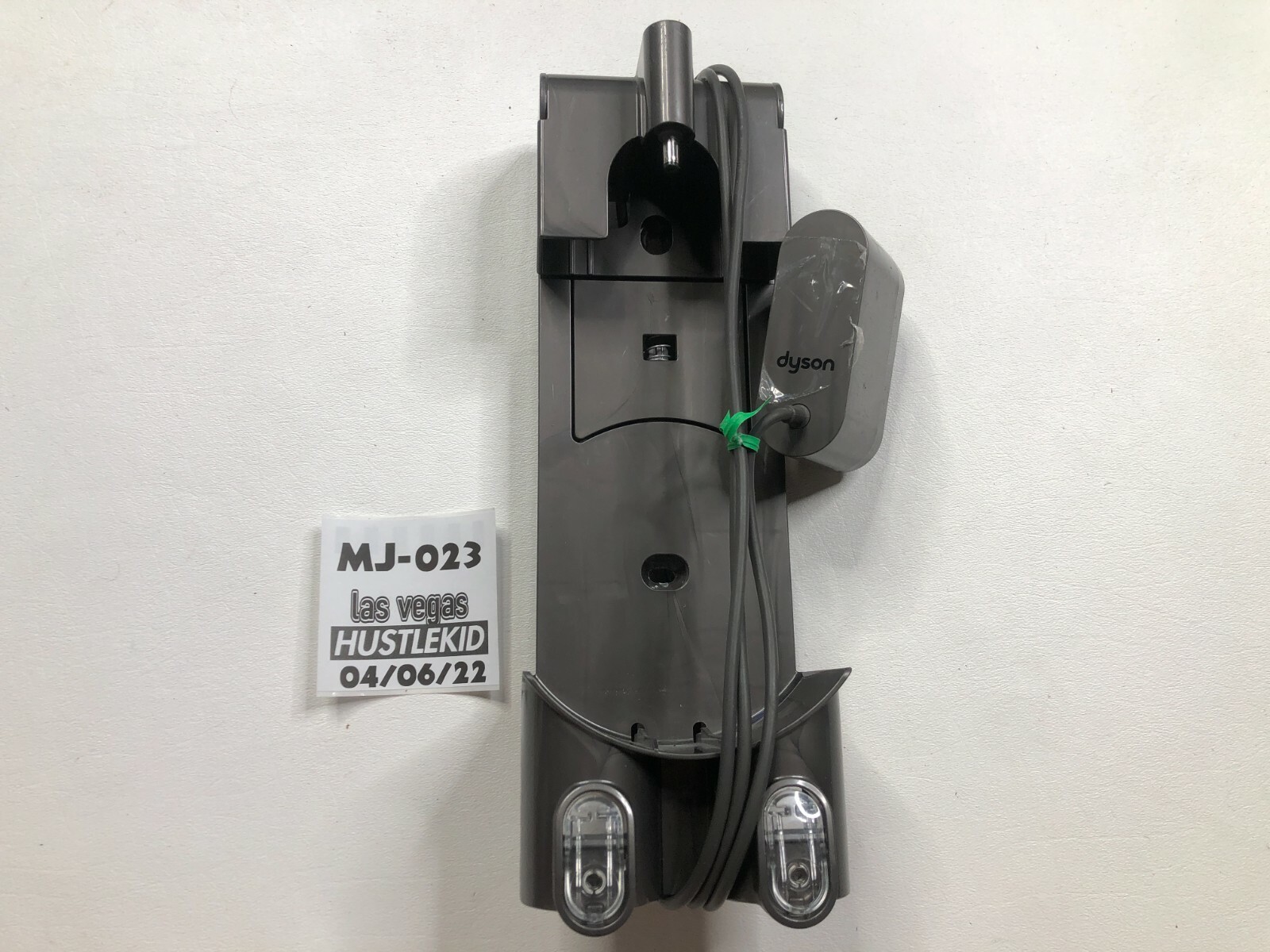 Genuine Dyson Vacuum Wall Charge Base T104935 with Power Adapter 210826-03🔥MJ gallery