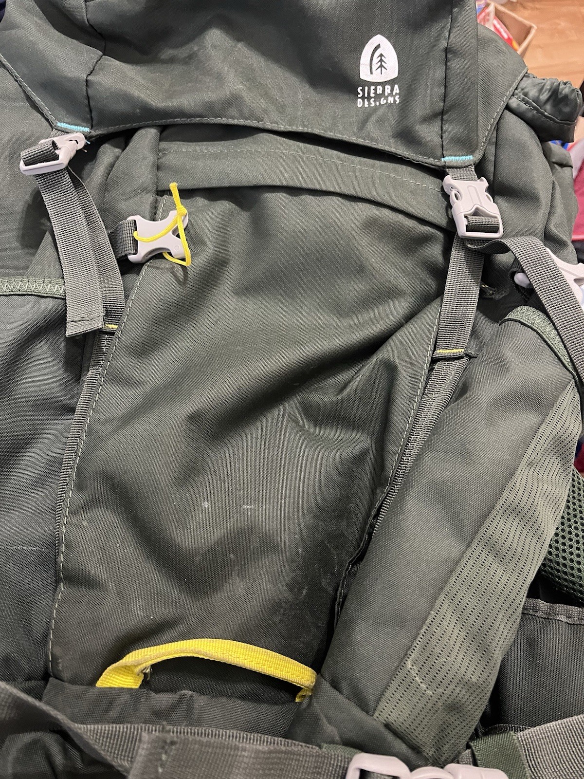 Sierra Designs Hiking Backpack Adjustable Outdoor Pack Pockets Medium Trail Camp 2