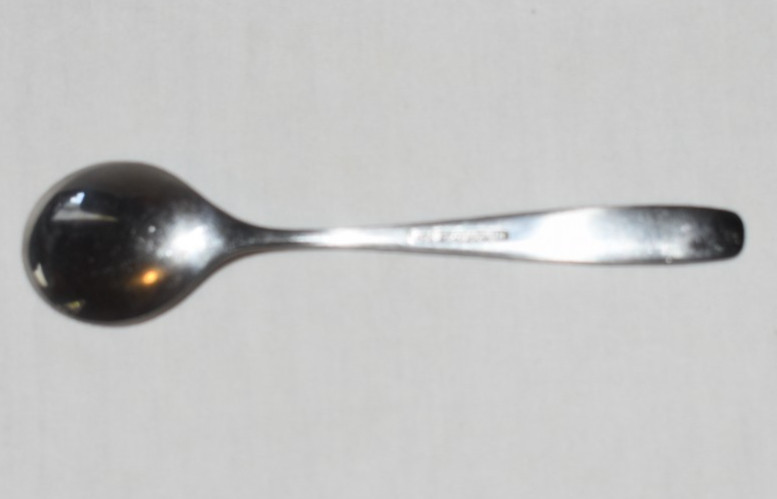 4 WMF Cromargan Germany Line Pattern Stainless Steel Flatware Egg Spoons 4 3/4" gallery