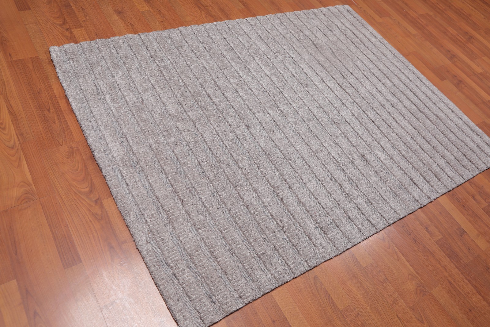 4'9" x 6’7" Handmade High Low Loop & Cut Pile 100% Wool Area rug Oatmeal gallery