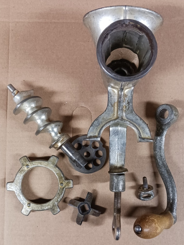 #5 Porkert Meat Grinder Table Mount, Cast Iron Czechoslovakia $12.00 gallery