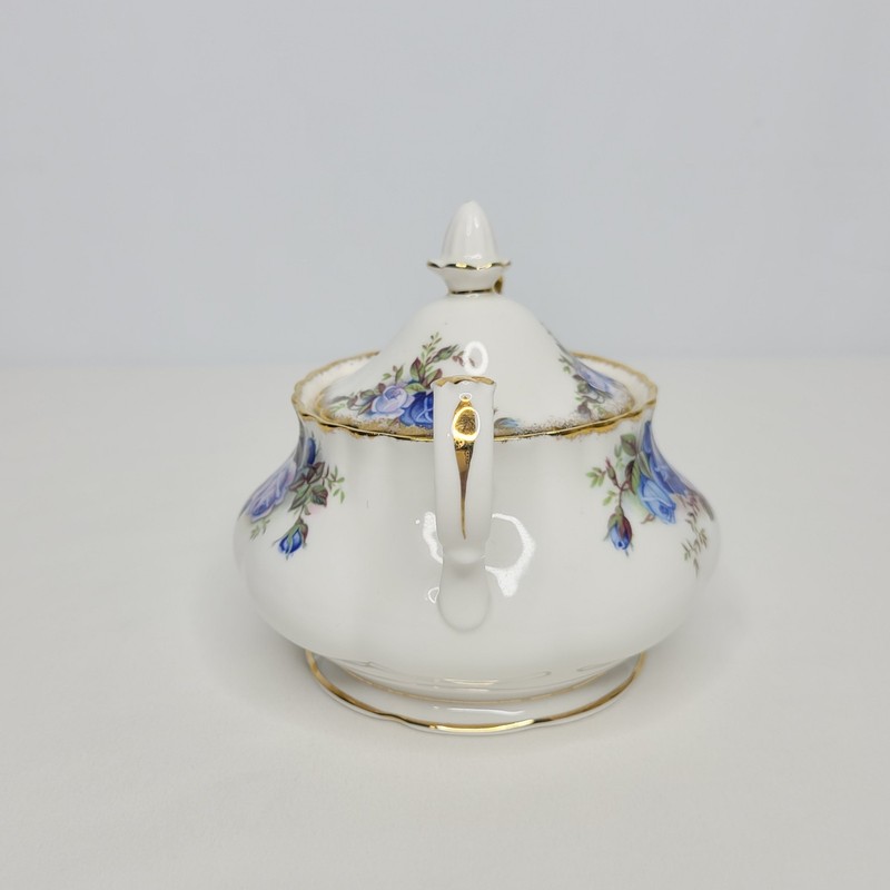 Vintage Royal Albert Moonlight Rose Bone China Creamer & Lidded Sugar Set gallery
