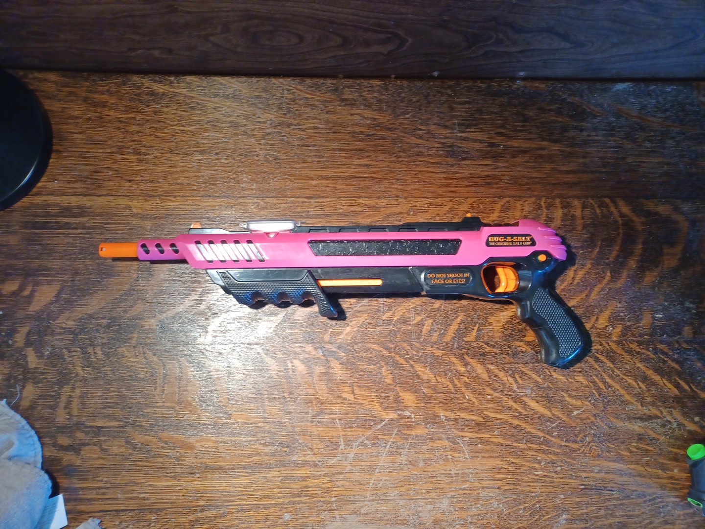 Bug-A-Salt The Original Salt Insect Gun In Rare Pink Color. Works Amazing!! gallery