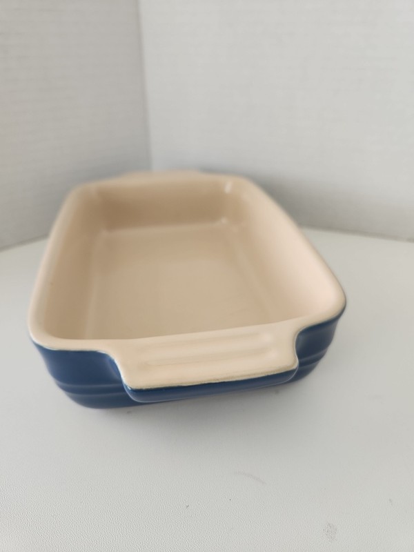 LE CREUSET 16-21 Stoneware Rectangular Baking Casserole 8”x6”x2.5" Blue Tan gallery